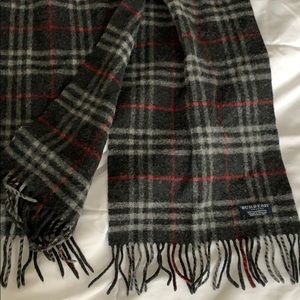 Burberry London scarf 100% lambswool